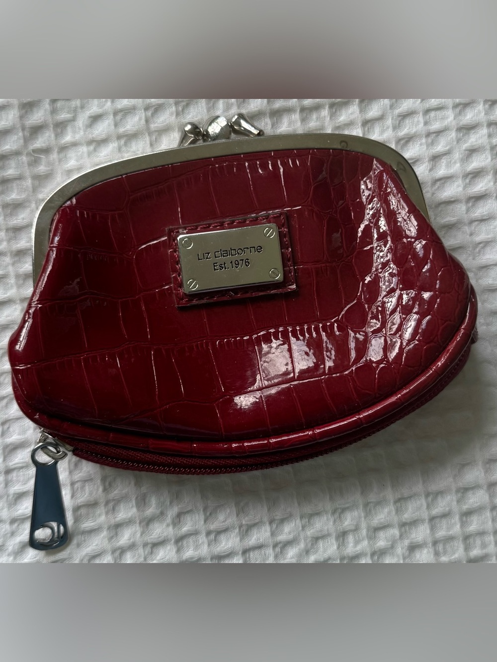 Liz Claiborne Red Faux Croc Kiss Lock Coin Purse Double Compartment Wallet